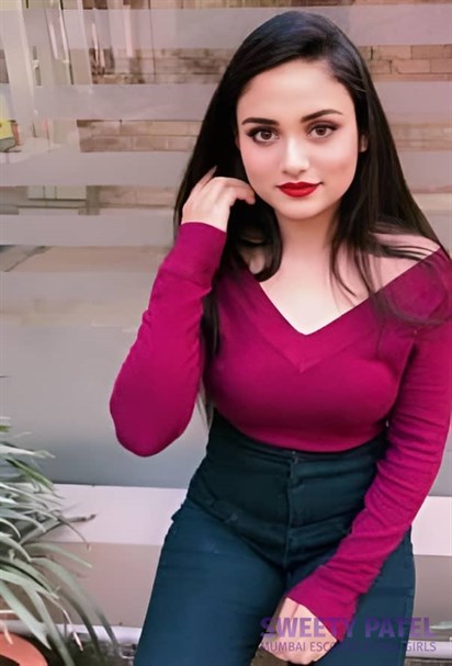  Adya Busty Girl