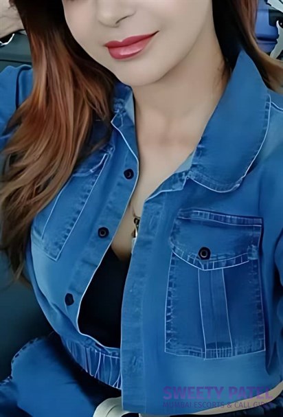  Female Escort  Harini