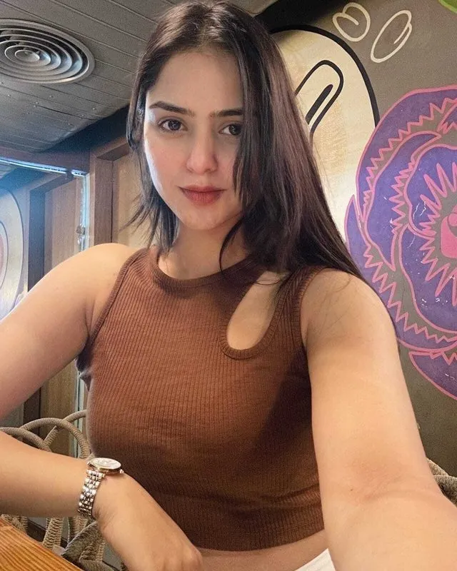 Featured Mumbai companion