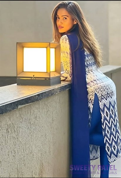  Female escorts sara